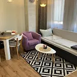 Joy Apartament Burgas Center & Free Parking Apartment *