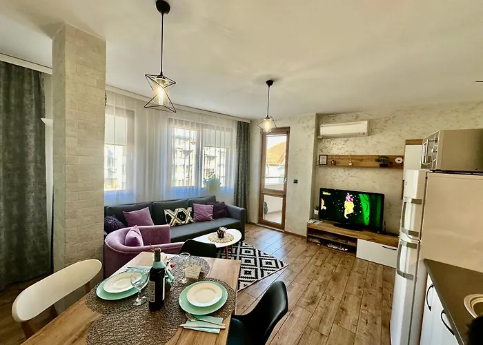Joy Apartament Burgas Center & Free Parking *