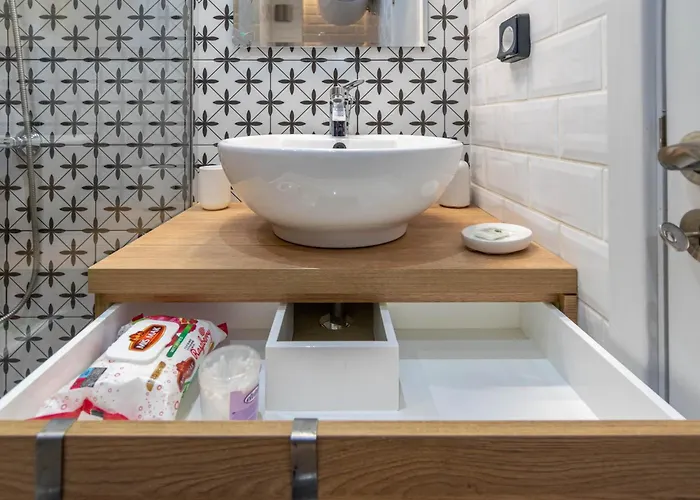 Joy Center Free Parking