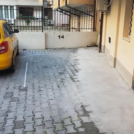 Joy Center Private Parking * 布尔加斯